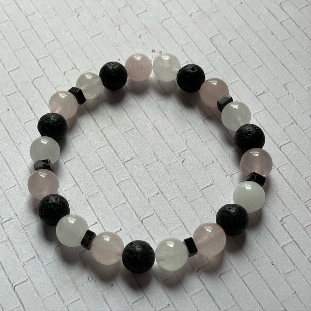 Handmade elastic bracelet